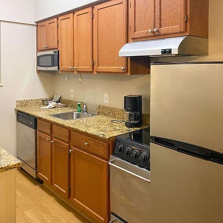 Mainstay Suites Middleburg Heights Cleveland Airport Extérieur photo