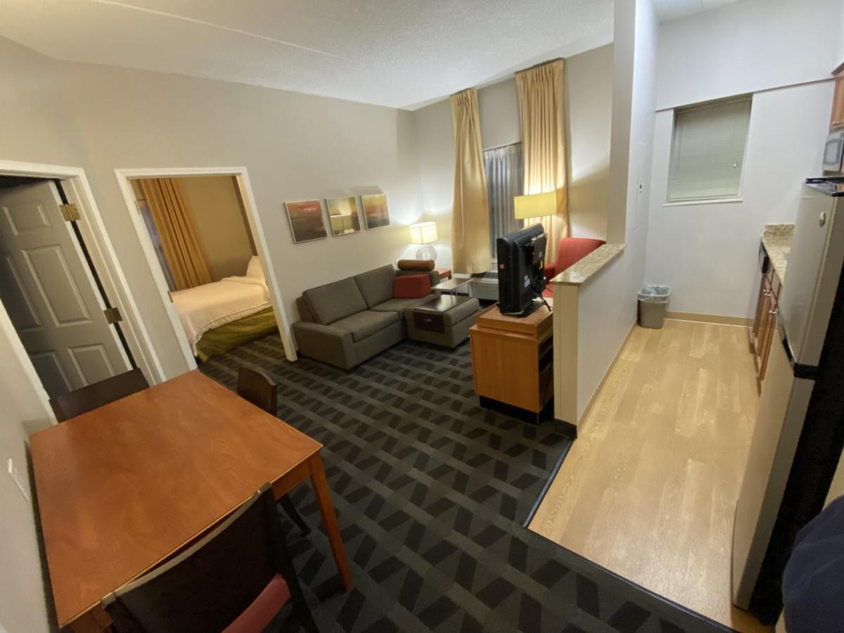 Mainstay Suites Middleburg Heights Cleveland Airport Extérieur photo