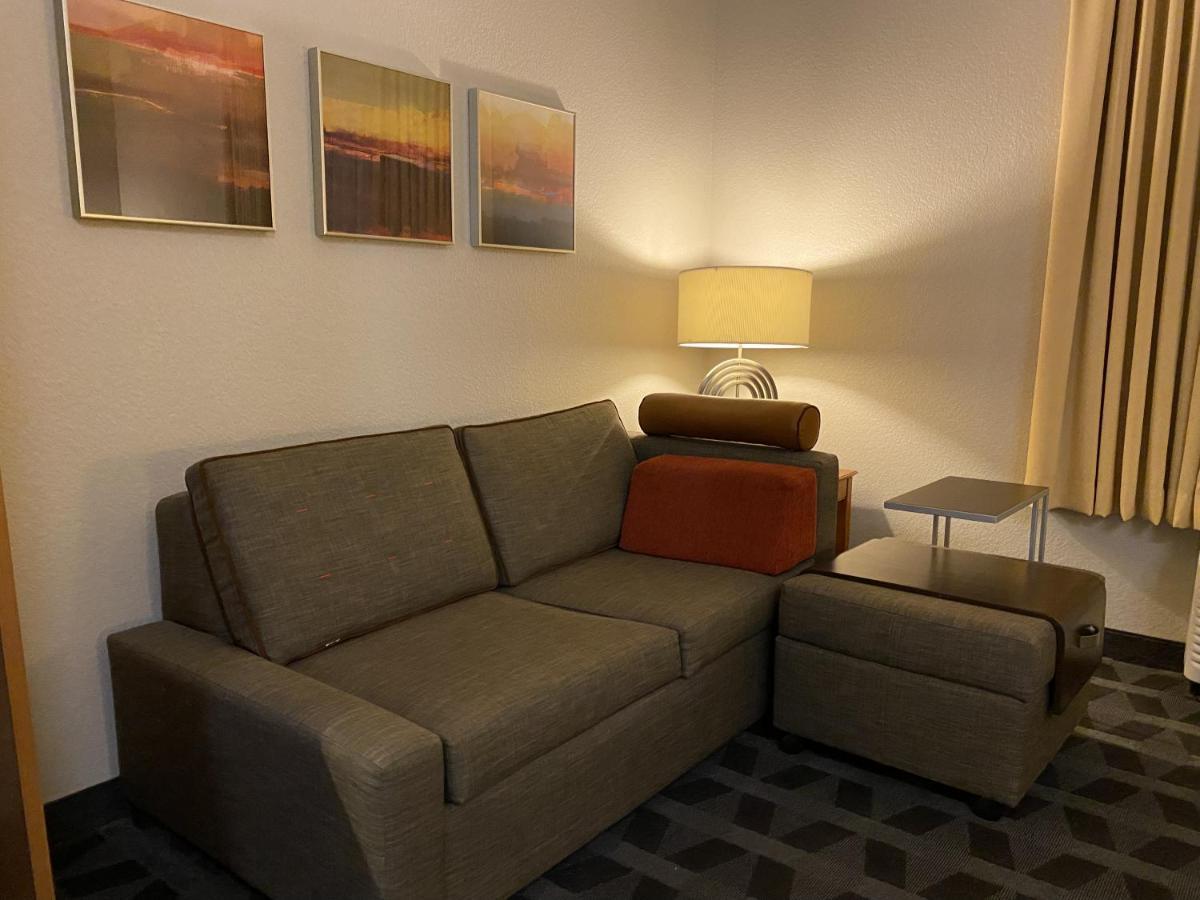 Mainstay Suites Middleburg Heights Cleveland Airport Extérieur photo