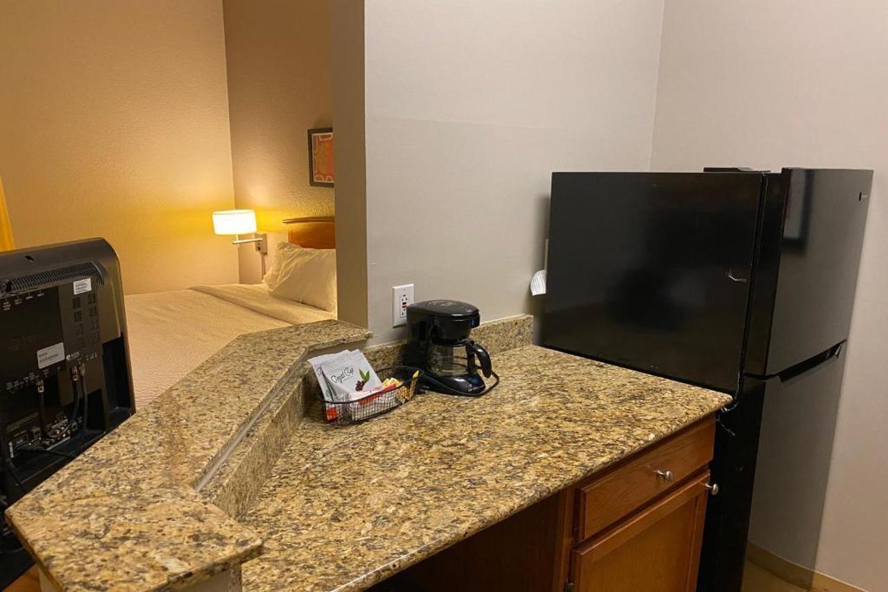Mainstay Suites Middleburg Heights Cleveland Airport Extérieur photo