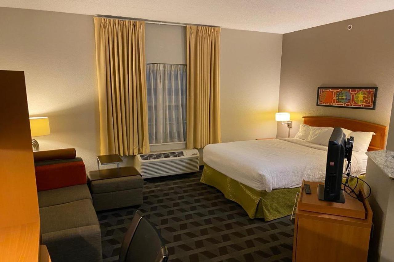 Mainstay Suites Middleburg Heights Cleveland Airport Extérieur photo