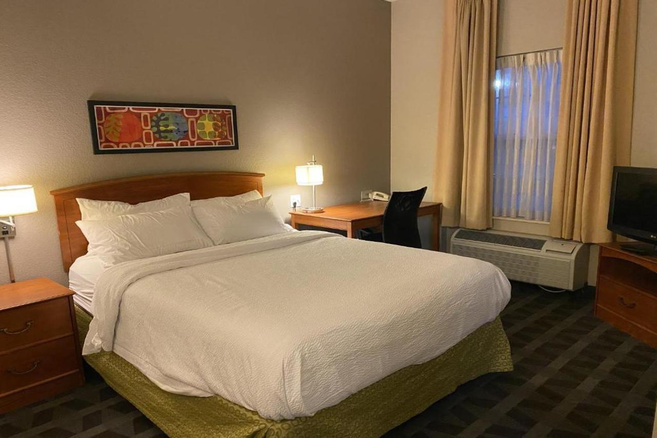 Mainstay Suites Middleburg Heights Cleveland Airport Extérieur photo