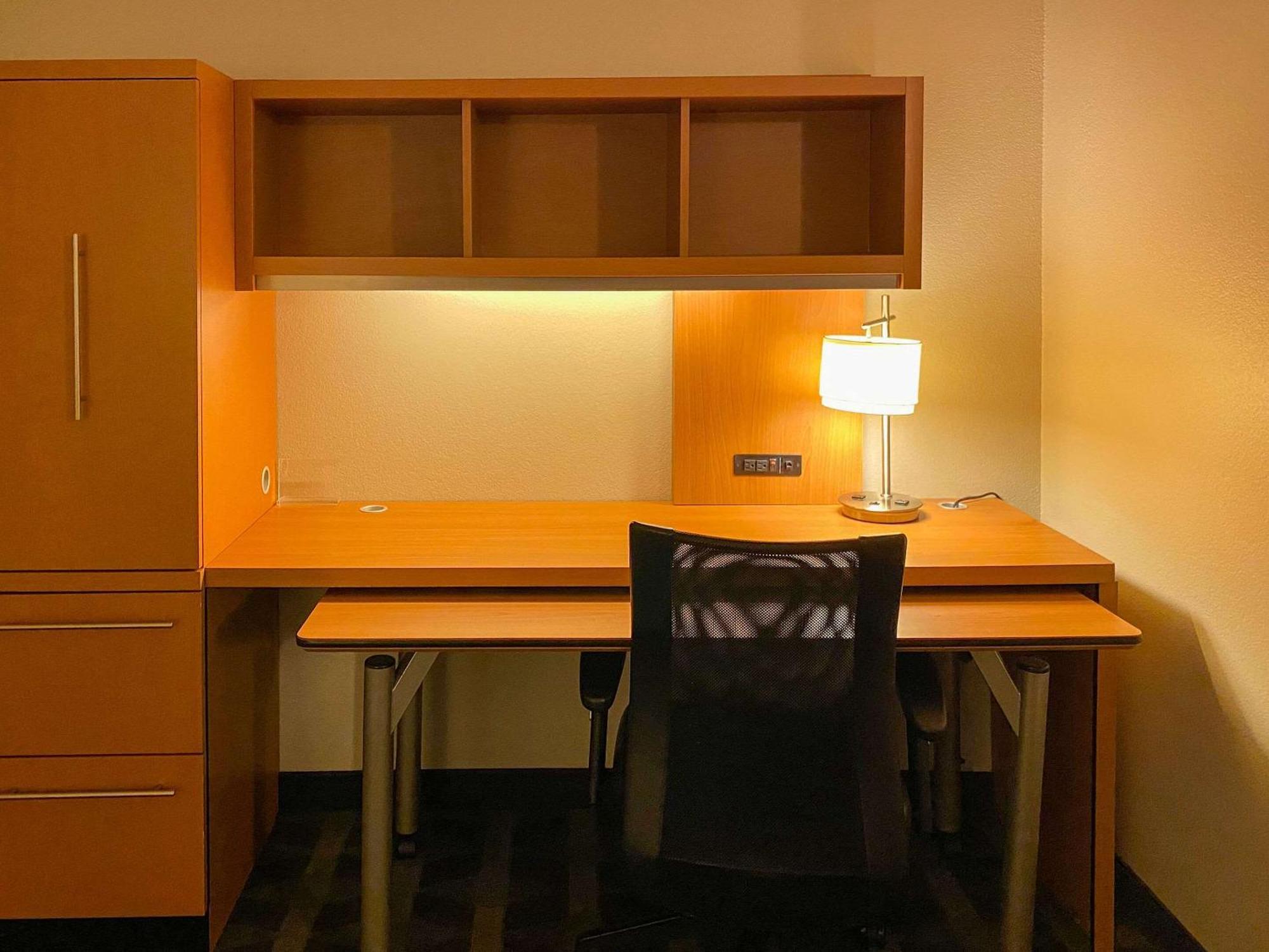Mainstay Suites Middleburg Heights Cleveland Airport Extérieur photo
