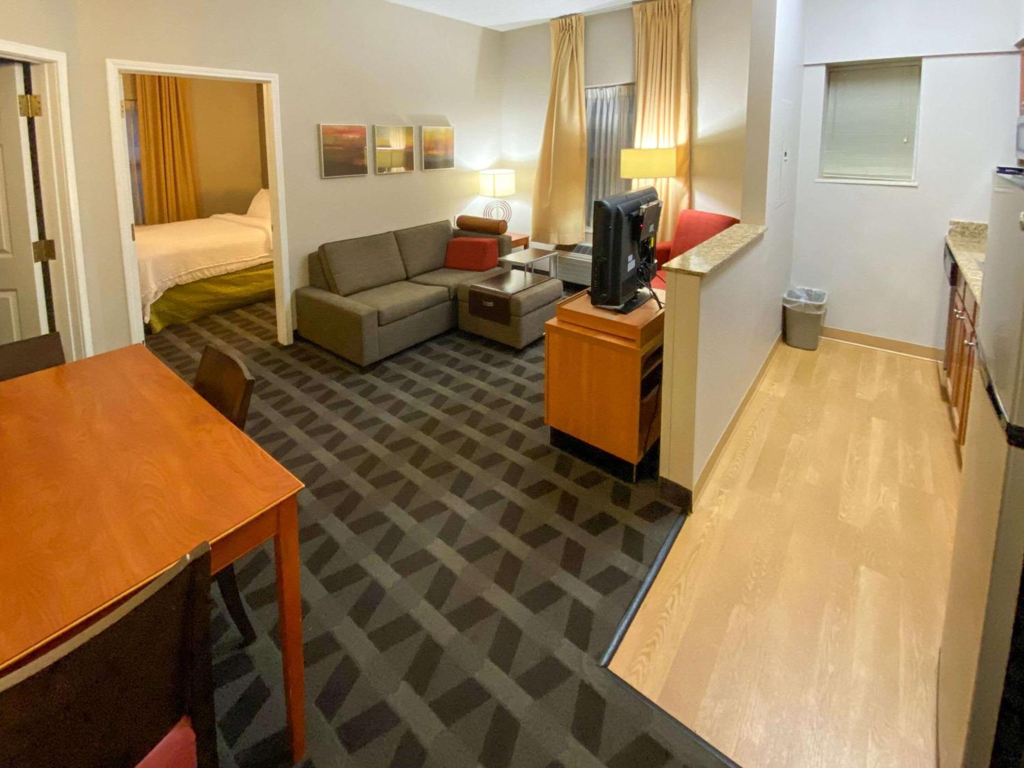 Mainstay Suites Middleburg Heights Cleveland Airport Extérieur photo