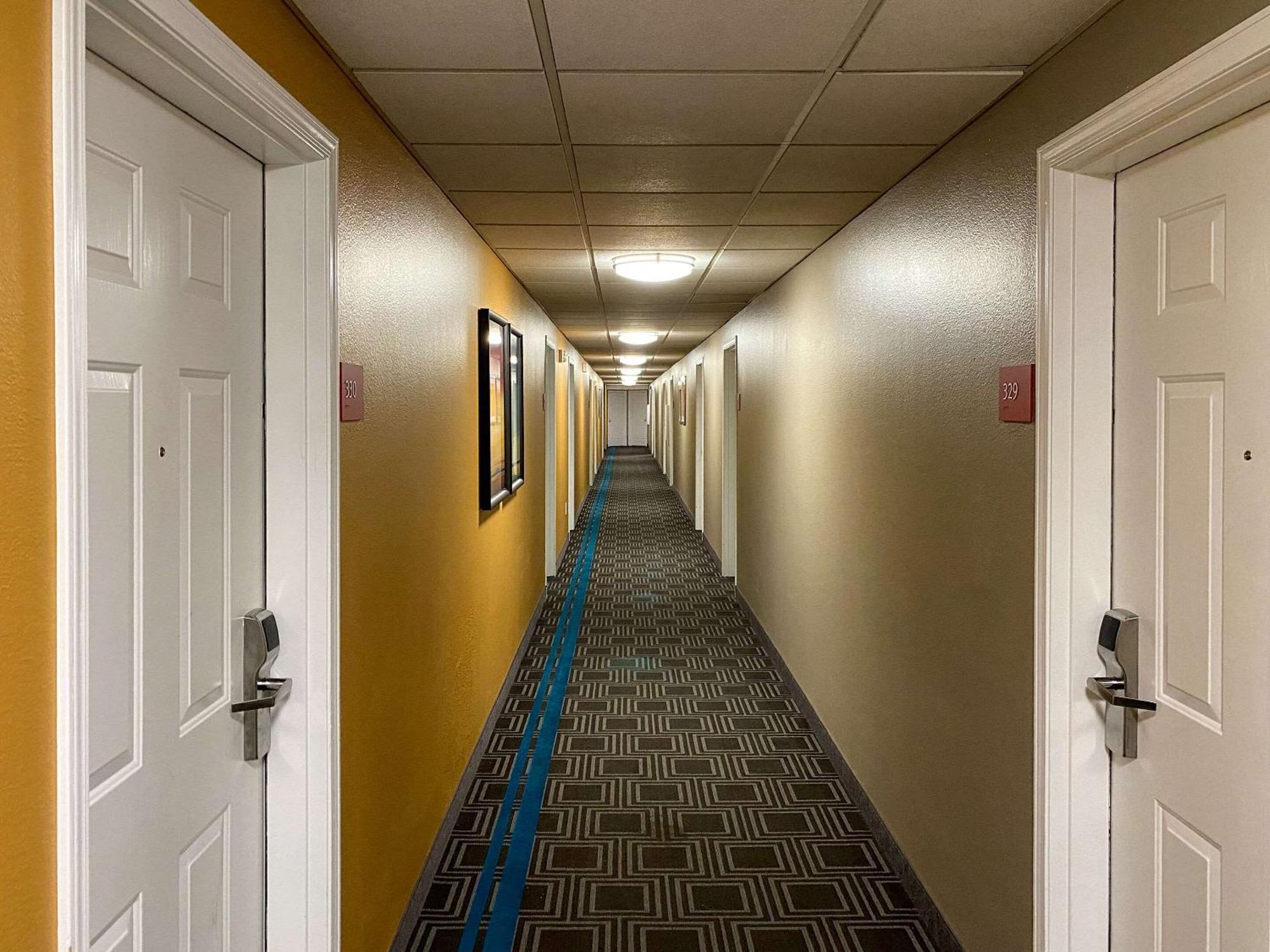 Mainstay Suites Middleburg Heights Cleveland Airport Extérieur photo